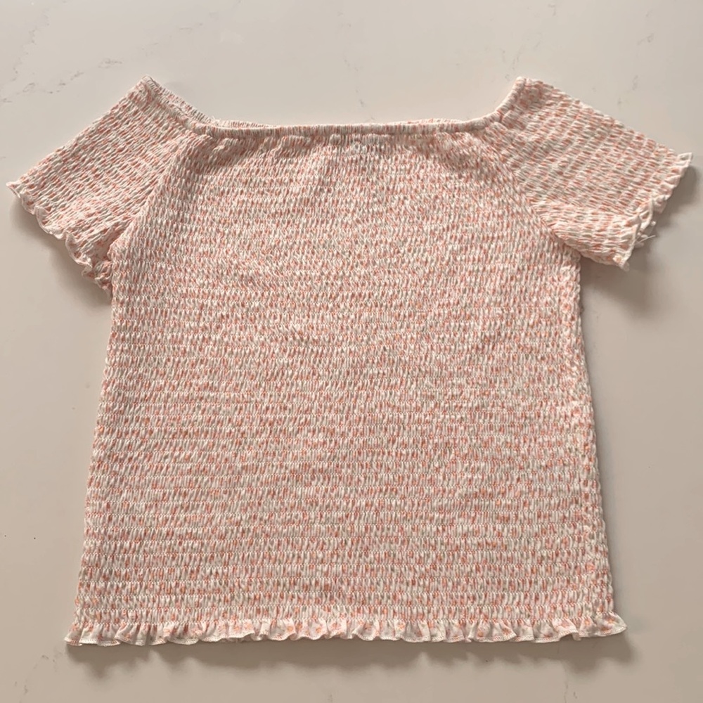 Off the shoulder floral print shirt, excellent condition.